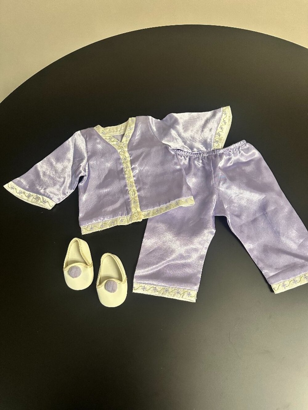 American Girl Doll Satin Pajama Set (Retired Nellie Collection, 2004)